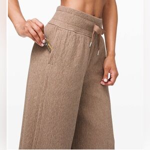 Lululemon Retreat Yourself Crop Heathered Soft Sand Textured Wide-Leg Pants 12